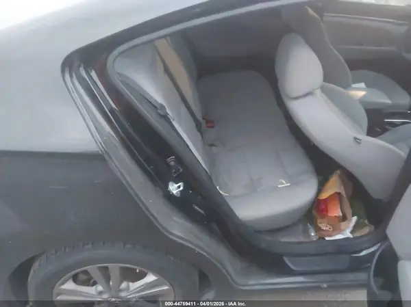 5NPD84LF1JH263250 2018 HYUNDAI ELANTRA - Image 8