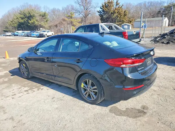 5NPD84LF1JH265001 2018 HYUNDAI ELANTRA - Image 2