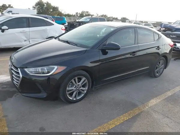 5NPD84LF1JH268576 2018 HYUNDAI ELANTRA - Image 2