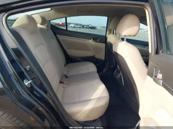 5NPD84LF1JH268576 2018 HYUNDAI ELANTRA - Image 8