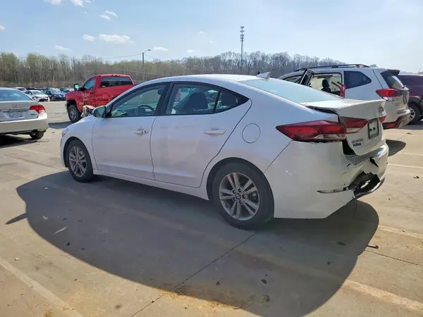 5NPD84LF1JH268898 2018 HYUNDAI ELANTRA - Image 2