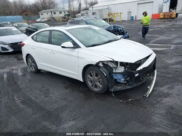 5NPD84LF1JH270845 2018 HYUNDAI ELANTRA - Image 1