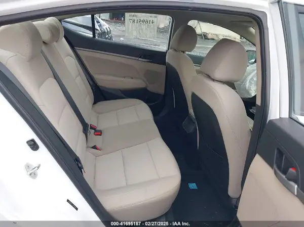 5NPD84LF1JH270845 2018 HYUNDAI ELANTRA - Image 8