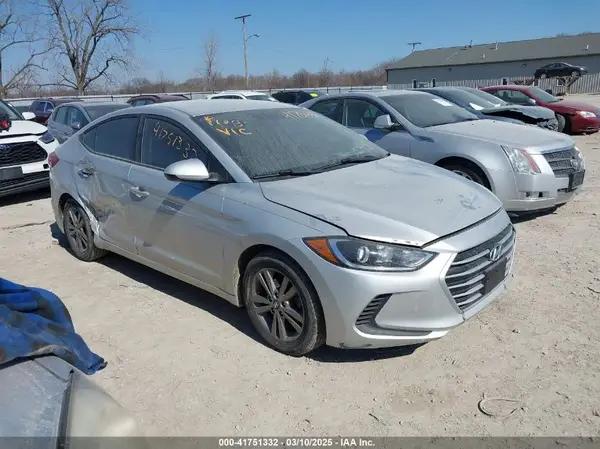 5NPD84LF1JH272062 2018 HYUNDAI ELANTRA - Image 1
