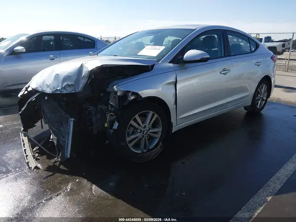 5NPD84LF1JH272353 2018 HYUNDAI ELANTRA - Image 2