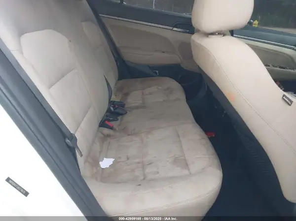 5NPD84LF1JH274670 2018 HYUNDAI ELANTRA - Image 8