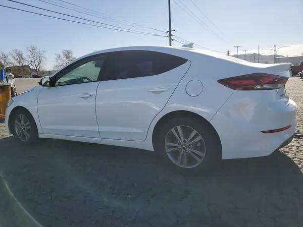 5NPD84LF1JH279108 2018 HYUNDAI ELANTRA - Image 2
