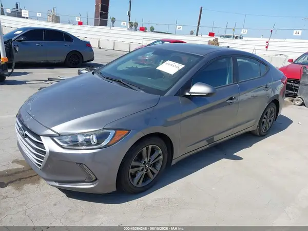 5NPD84LF1JH285636 2018 HYUNDAI ELANTRA - Image 2