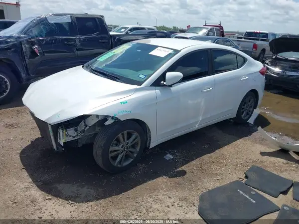 5NPD84LF1JH292943 2018 HYUNDAI ELANTRA - Image 2