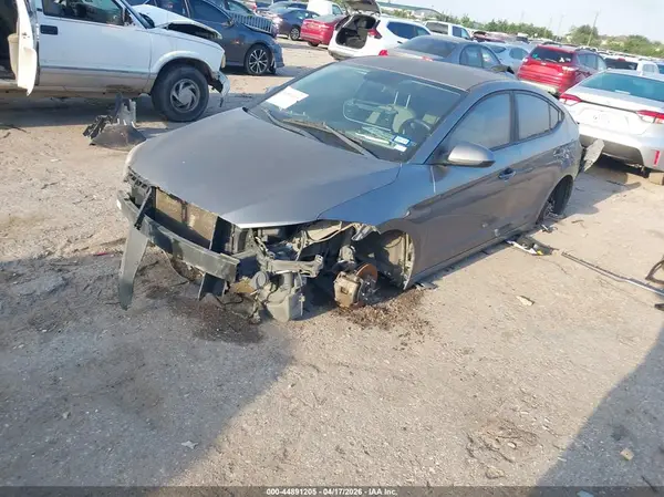 5NPD84LF1JH293817 2018 HYUNDAI ELANTRA - Image 2
