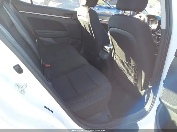 5NPD84LF1JH294949 2018 HYUNDAI ELANTRA - Image 8