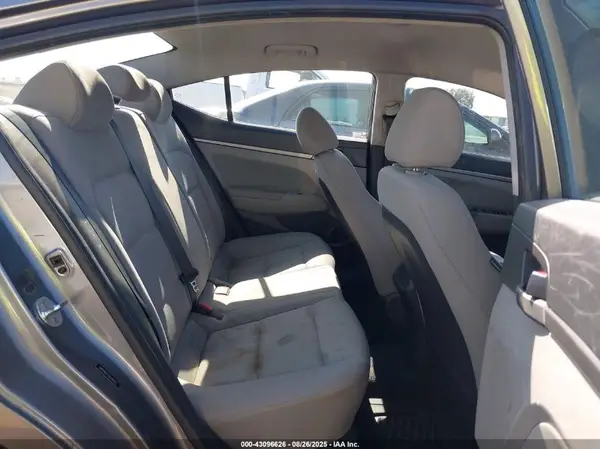 5NPD84LF1JH296443 2018 HYUNDAI ELANTRA - Image 8