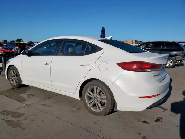 5NPD84LF1JH299505 2018 HYUNDAI ELANTRA - Image 2
