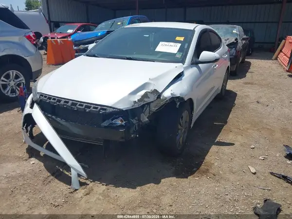5NPD84LF1JH302189 2018 HYUNDAI ELANTRA - Image 2