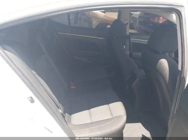 5NPD84LF1JH302189 2018 HYUNDAI ELANTRA - Image 8