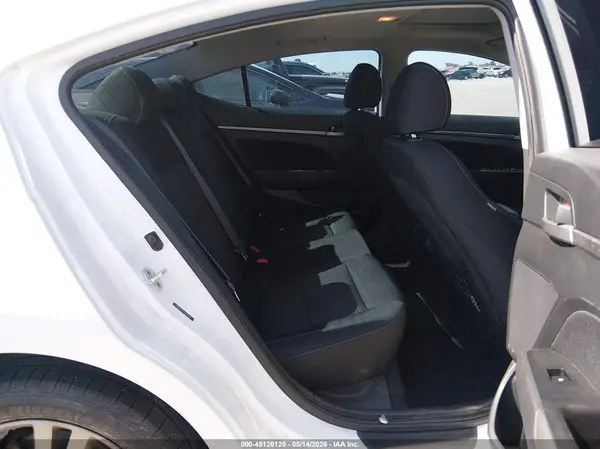 5NPD84LF1JH303200 2018 HYUNDAI ELANTRA - Image 8