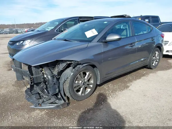 5NPD84LF1JH307246 2018 HYUNDAI ELANTRA - Image 2