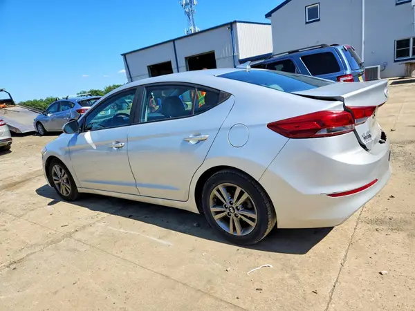 5NPD84LF1JH308025 2018 HYUNDAI ELANTRA - Image 2