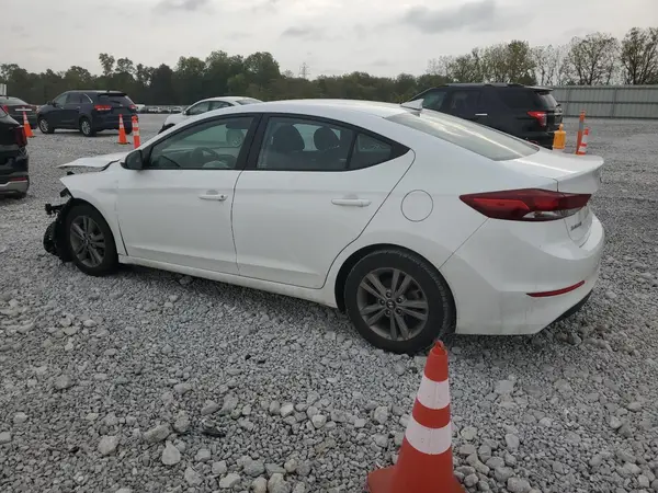 5NPD84LF1JH308574 2018 HYUNDAI ELANTRA - Image 2