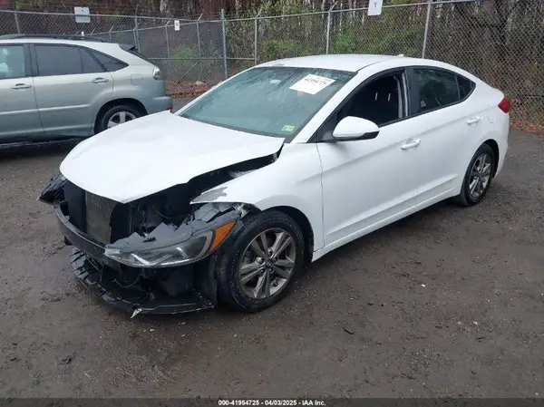 5NPD84LF1JH310714 2018 HYUNDAI ELANTRA - Image 2