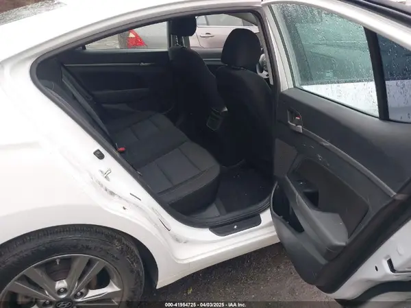 5NPD84LF1JH310714 2018 HYUNDAI ELANTRA - Image 8