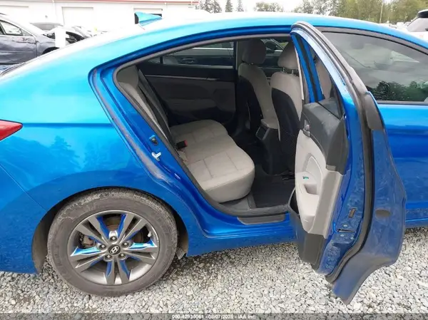 5NPD84LF1JH316075 2018 HYUNDAI ELANTRA - Image 8