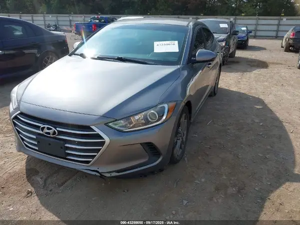 5NPD84LF1JH319218 2018 HYUNDAI ELANTRA - Image 2