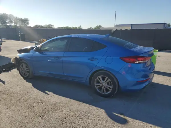 5NPD84LF1JH320000 2018 HYUNDAI ELANTRA - Image 2