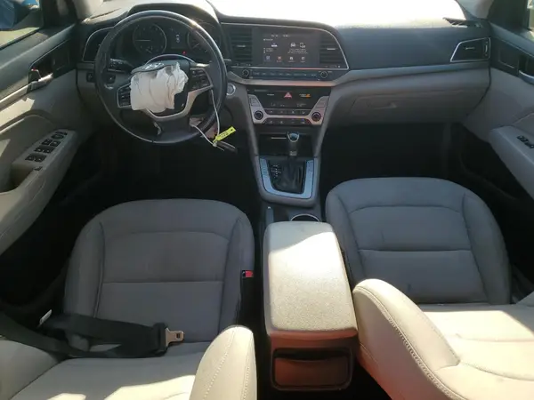 5NPD84LF1JH320000 2018 HYUNDAI ELANTRA - Image 8