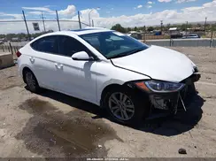 5NPD84LF1JH320823 2018 HYUNDAI ELANTRA