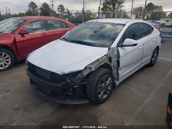 5NPD84LF1JH321888 2018 HYUNDAI ELANTRA - Image 2