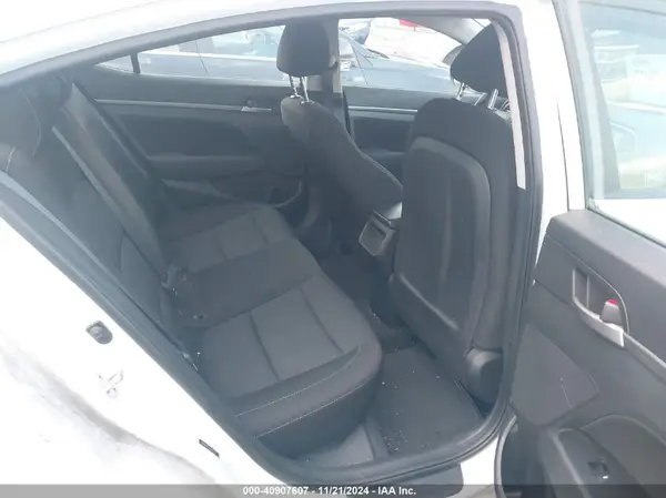 5NPD84LF1JH321888 2018 HYUNDAI ELANTRA - Image 8