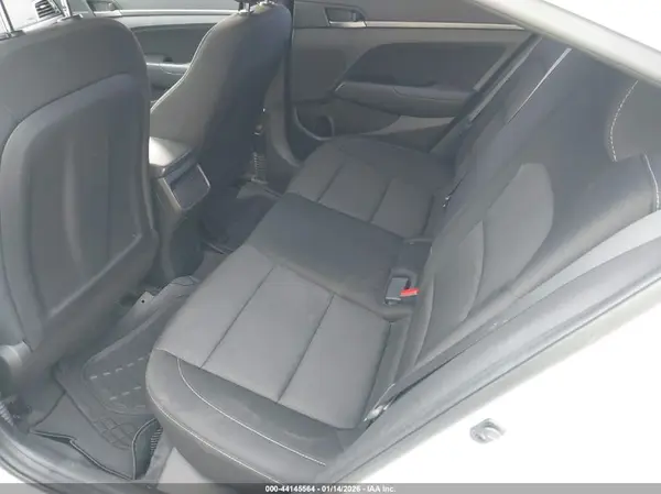 5NPD84LF1JH323575 2018 HYUNDAI ELANTRA - Image 8