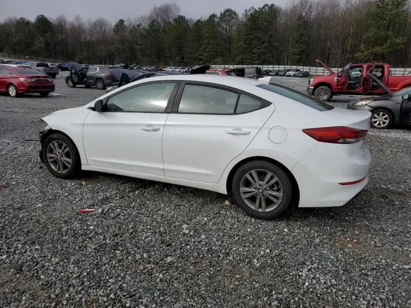 5NPD84LF1JH324807 2018 HYUNDAI ELANTRA - Image 2