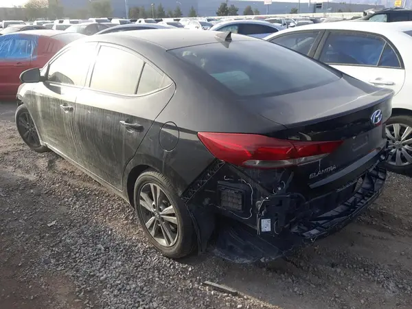 5NPD84LF1JH325410 2018 HYUNDAI ELANTRA - Image 2