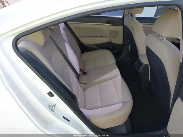 5NPD84LF1JH325441 2018 HYUNDAI ELANTRA - Image 8