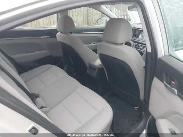 5NPD84LF1JH325987 2018 HYUNDAI ELANTRA - Image 8