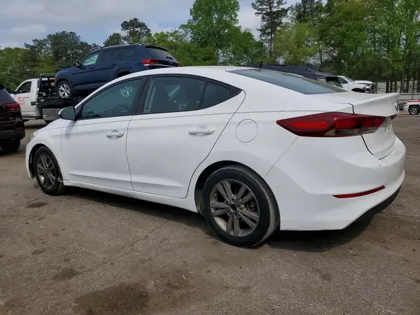 5NPD84LF1JH328498 2018 HYUNDAI ELANTRA - Image 2