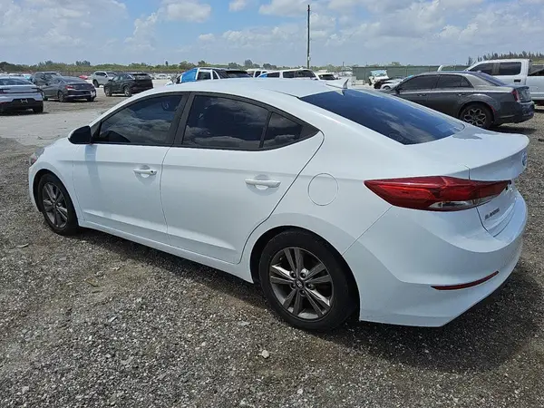 5NPD84LF1JH330221 2018 HYUNDAI ELANTRA - Image 2