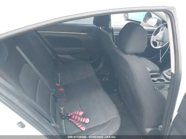 5NPD84LF1JH334110 2018 HYUNDAI ELANTRA - Image 8
