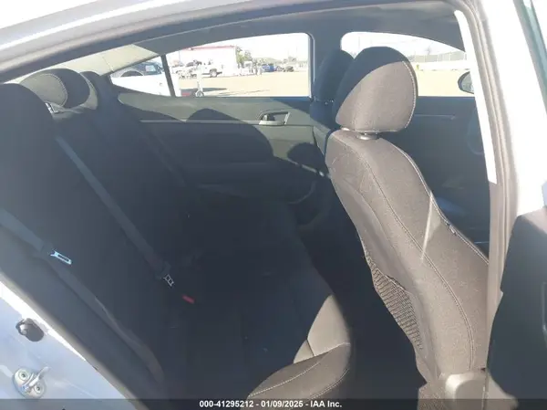 5NPD84LF1JH334124 2018 HYUNDAI ELANTRA - Image 8