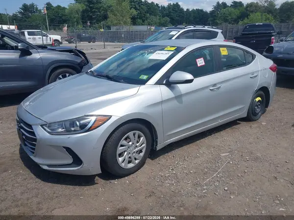 5NPD84LF1JH335144 2018 HYUNDAI ELANTRA - Image 2