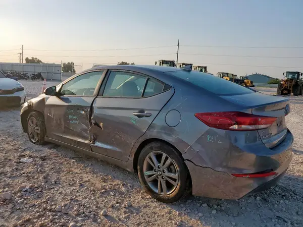 5NPD84LF1JH337427 2018 HYUNDAI ELANTRA - Image 2