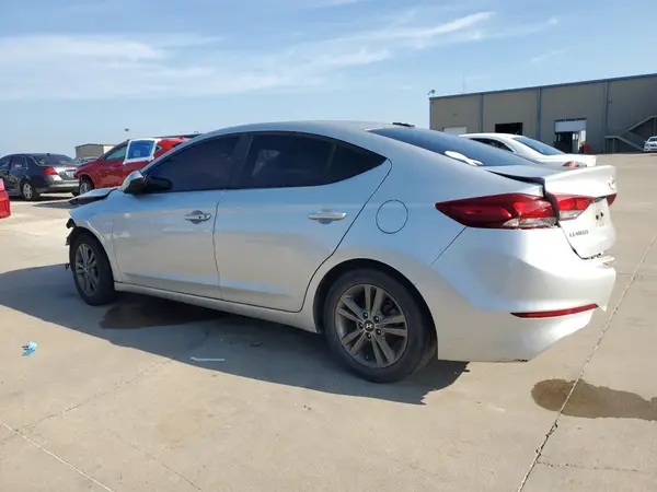 5NPD84LF1JH343390 2018 HYUNDAI ELANTRA - Image 2