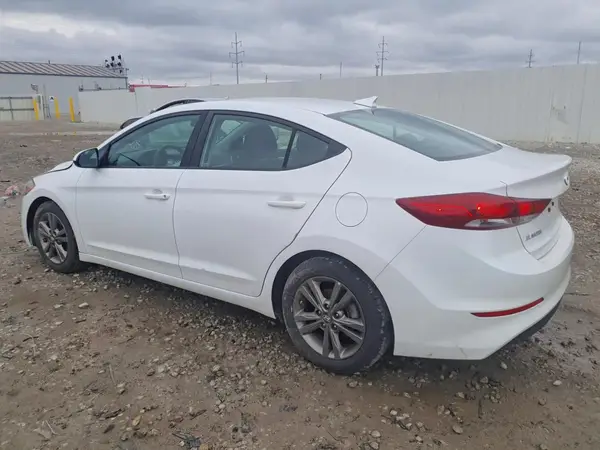 5NPD84LF1JH345706 2018 HYUNDAI ELANTRA - Image 2
