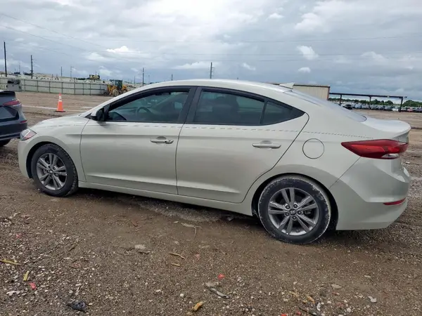 5NPD84LF1JH346600 2018 HYUNDAI ELANTRA - Image 2