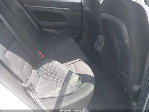 5NPD84LF1JH349240 2018 HYUNDAI ELANTRA - Image 8
