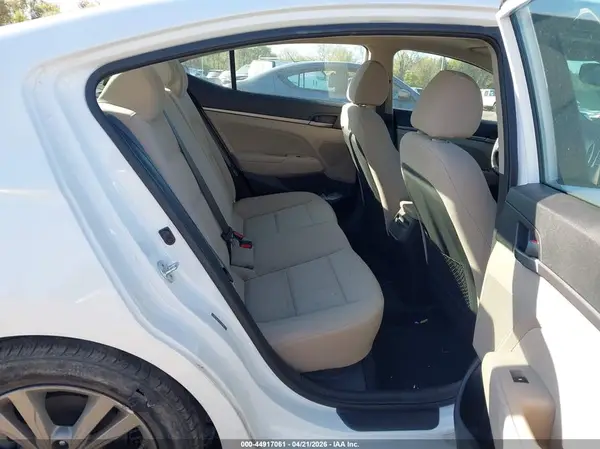5NPD84LF1JH354700 2018 HYUNDAI ELANTRA - Image 8