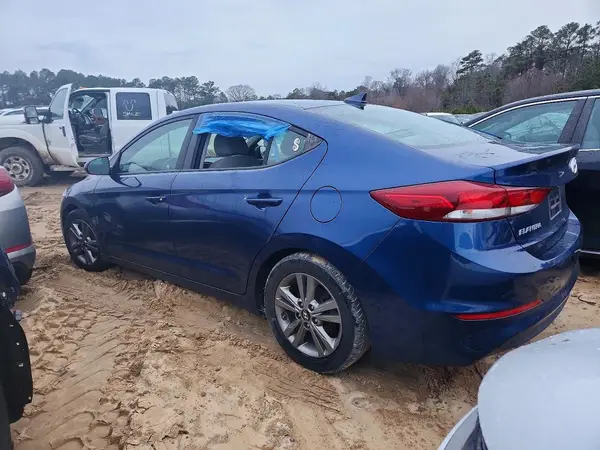5NPD84LF1JH355068 2018 HYUNDAI ELANTRA - Image 2