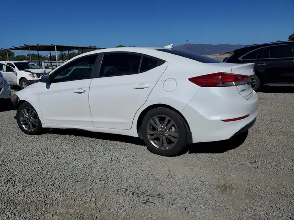 5NPD84LF1JH356592 2018 HYUNDAI ELANTRA - Image 2